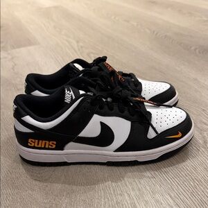 UNIQUE Nike Low Dunk Sneakers